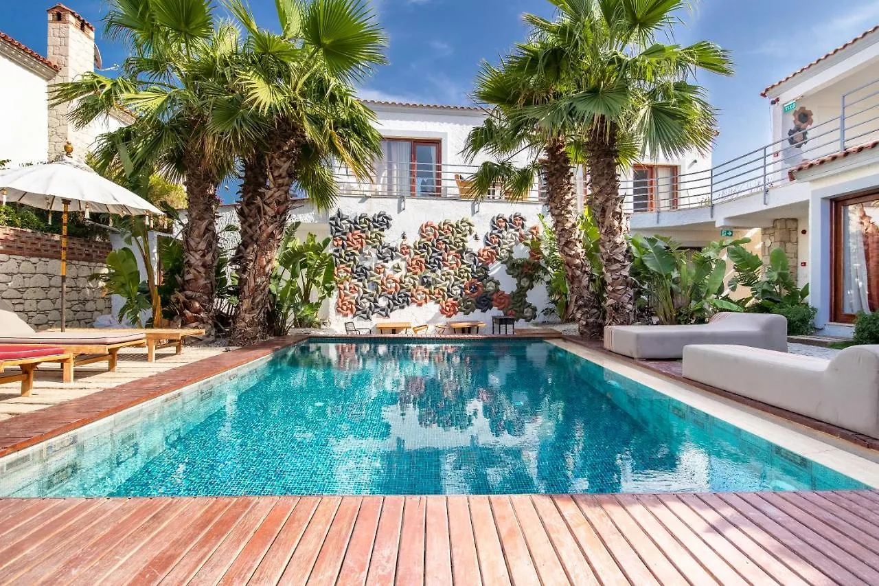 Monje Alaçatı 0*, Çeşme